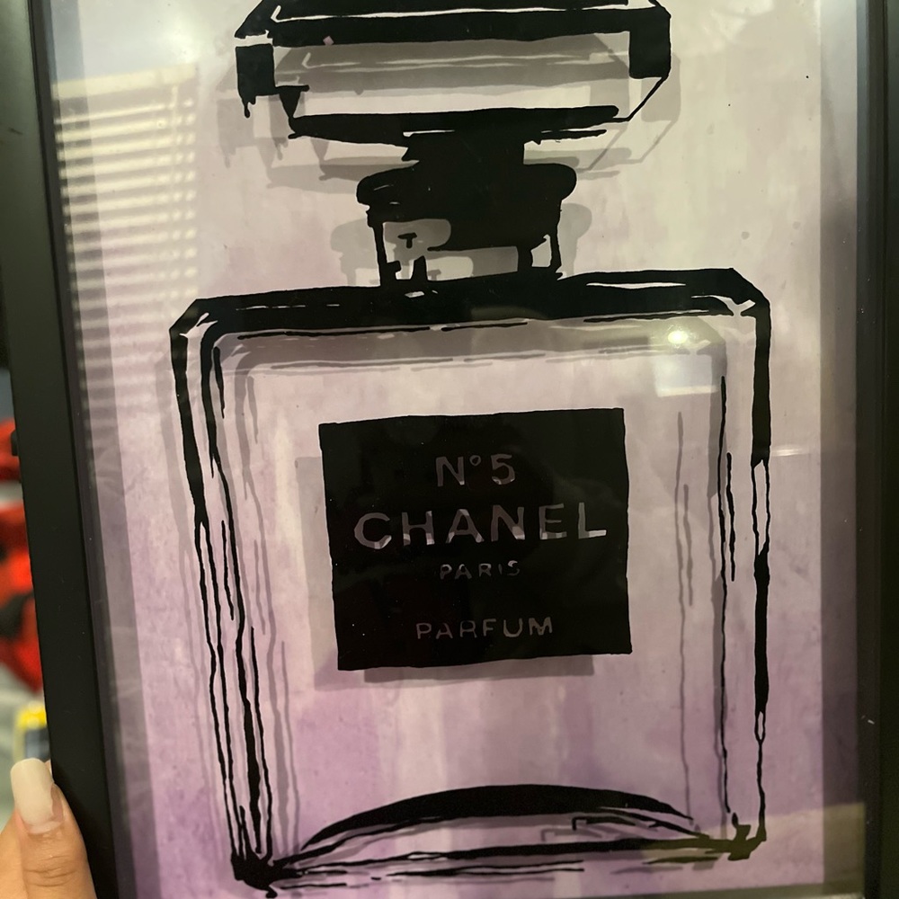 Chanel frame